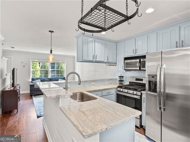 2232 Dunseath Avenue NW 404, Atlanta, GA 30318