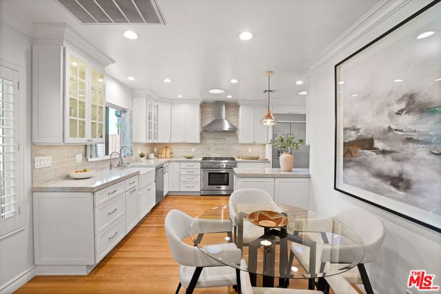 11552 Hesby Street, Valley Village, CA 91601