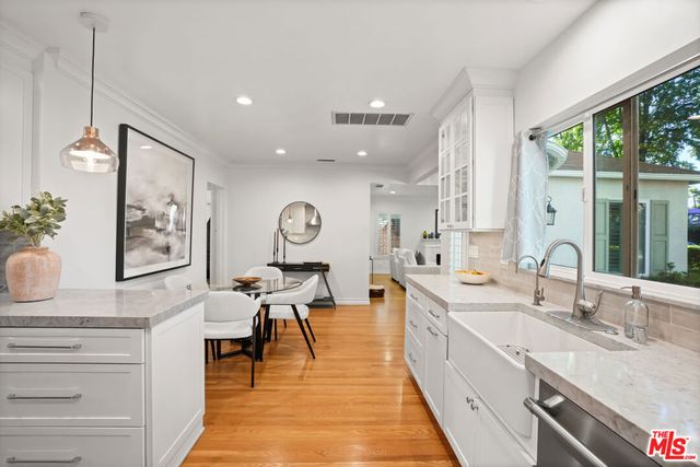 11552 Hesby Street, Valley Village, CA 91601