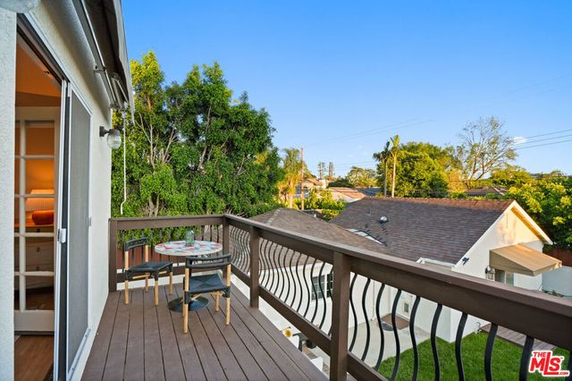 11552 Hesby Street, Valley Village, CA 91601