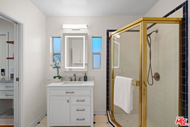 11552 Hesby Street, Valley Village, CA 91601