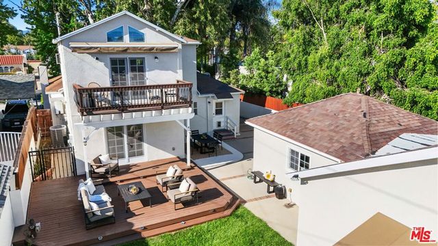 11552 Hesby Street, Valley Village, CA 91601