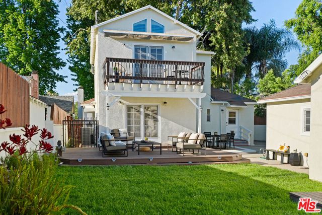 11552 Hesby Street, Valley Village, CA 91601