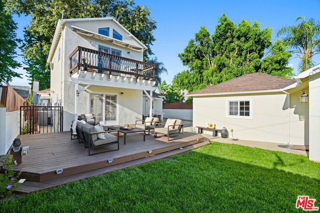 11552 Hesby Street, Valley Village, CA 91601