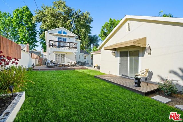 11552 Hesby Street, Valley Village, CA 91601