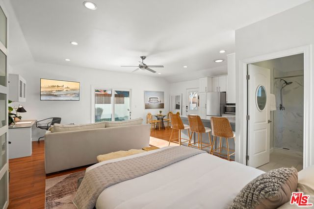 11552 Hesby Street, Valley Village, CA 91601