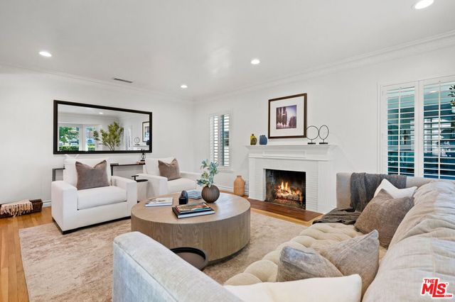 11552 Hesby Street, Valley Village, CA 91601