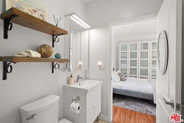 11552 Hesby Street, Valley Village, CA 91601