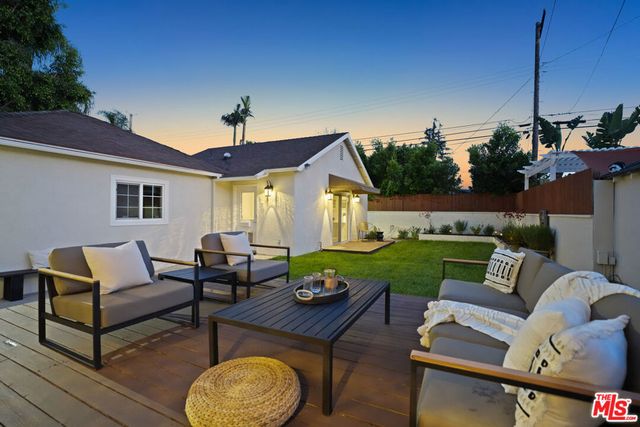 11552 Hesby Street, Valley Village, CA 91601