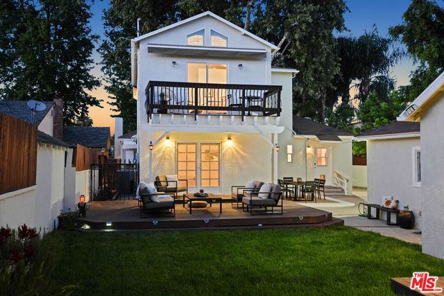 11552 Hesby Street, Valley Village, CA 91601