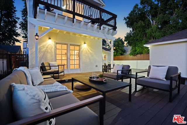 11552 Hesby Street, Valley Village, CA 91601