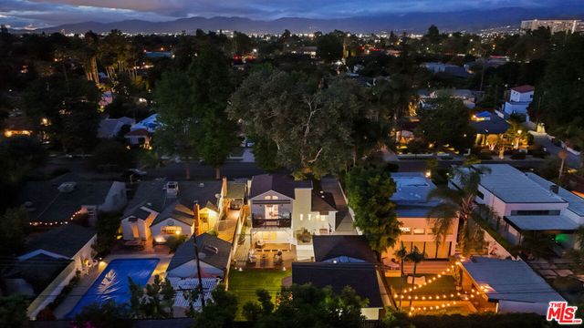 11552 Hesby Street, Valley Village, CA 91601