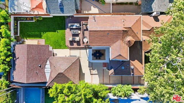 11552 Hesby Street, Valley Village, CA 91601