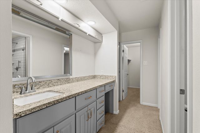 505 N Durham Avenue, Lubbock, TX 79416