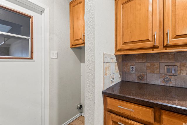 505 N Durham Avenue, Lubbock, TX 79416