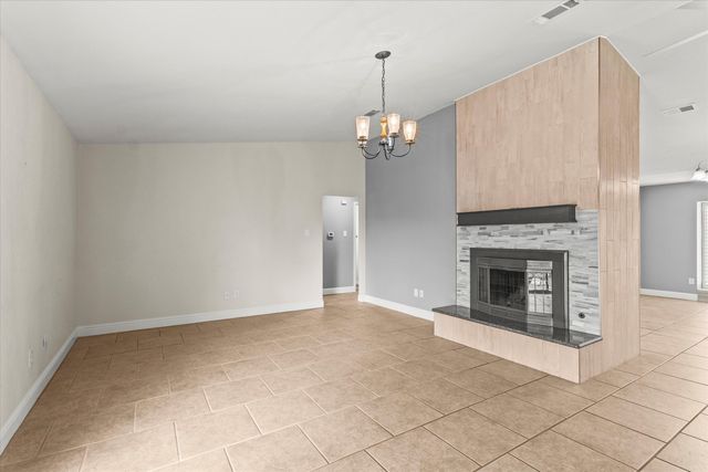 505 N Durham Avenue, Lubbock, TX 79416