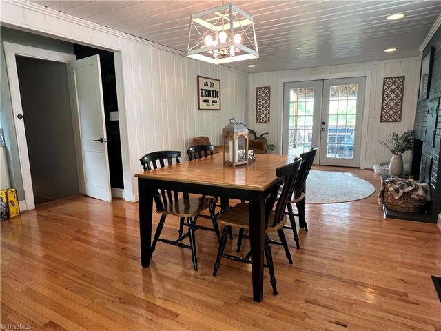 1529 Five Oaks Trail, Mount Airy, NC 27030