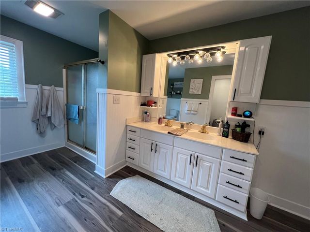 1529 Five Oaks Trail, Mount Airy, NC 27030