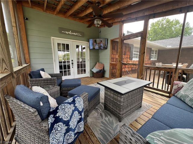 1529 Five Oaks Trail, Mount Airy, NC 27030