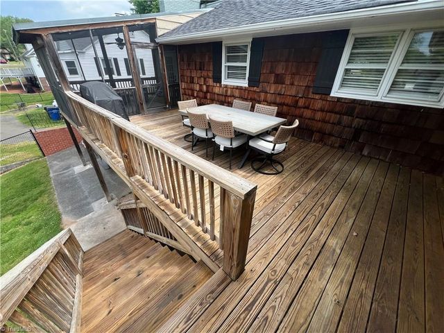 1529 Five Oaks Trail, Mount Airy, NC 27030