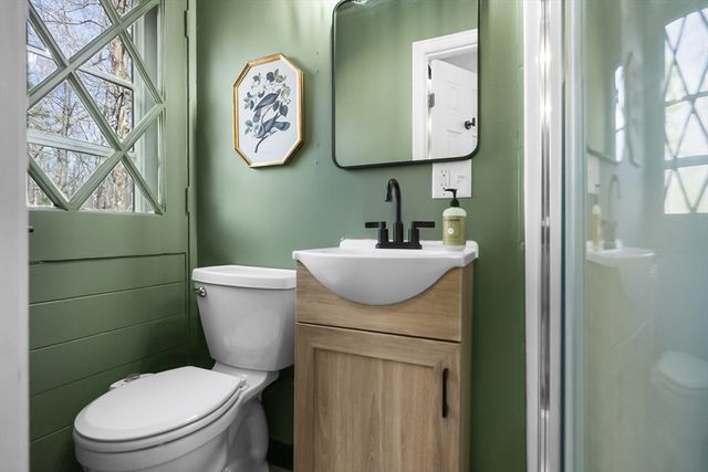 503 Hilltop Rd, Lancaster, MA 01523