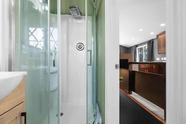 503 Hilltop Rd, Lancaster, MA 01523