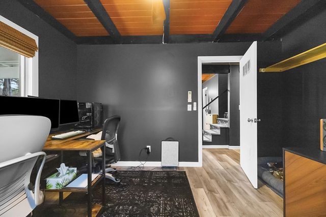 503 Hilltop Rd, Lancaster, MA 01523