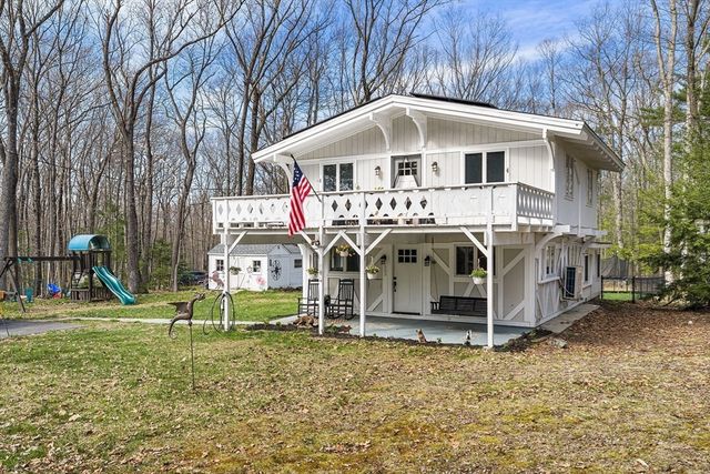 503 Hilltop Rd, Lancaster, MA 01523