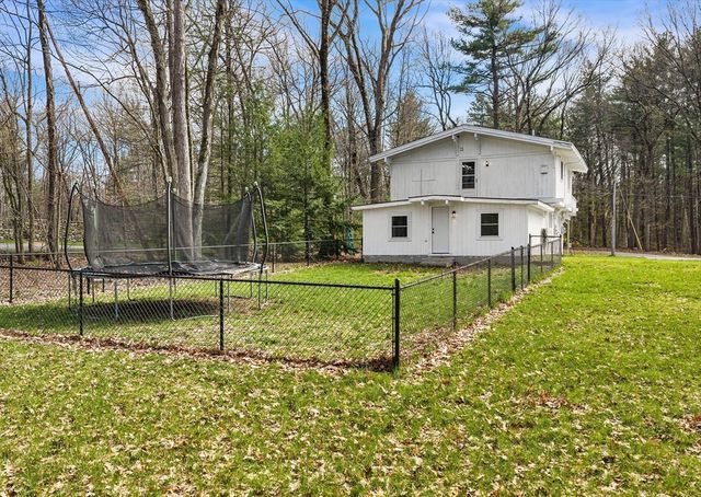 503 Hilltop Rd, Lancaster, MA 01523