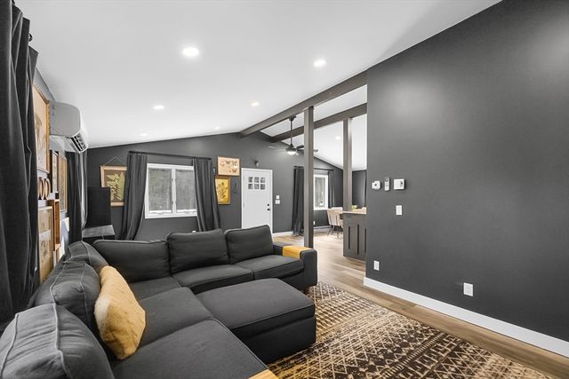 503 Hilltop Rd, Lancaster, MA 01523