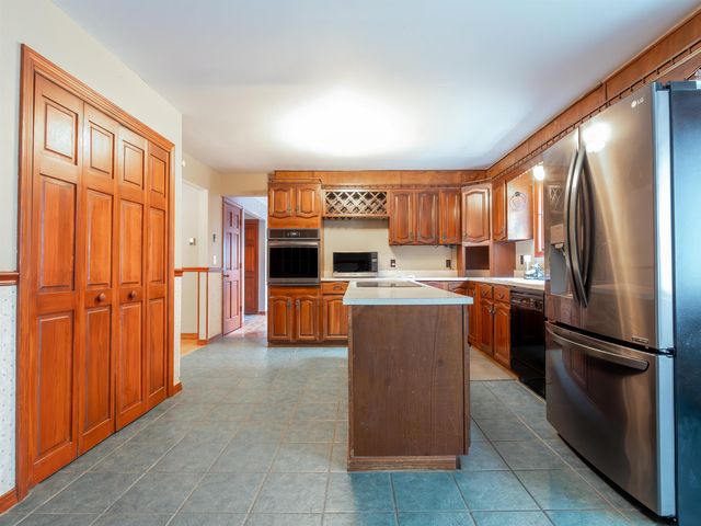 95 Plain Road, Hinsdale, NH 03451