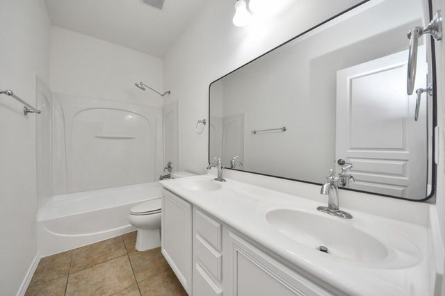 9606 W Amber Bluff Lane, Katy, TX 77494