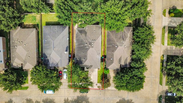 9606 W Amber Bluff Lane, Katy, TX 77494