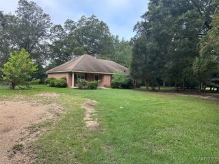 1275 Crenshaw Road, Wetumpka, AL 36092