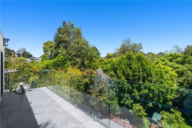 7670 Woodrow Wilson, Los Angeles, CA 90046