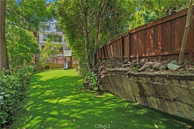 7670 Woodrow Wilson, Los Angeles, CA 90046