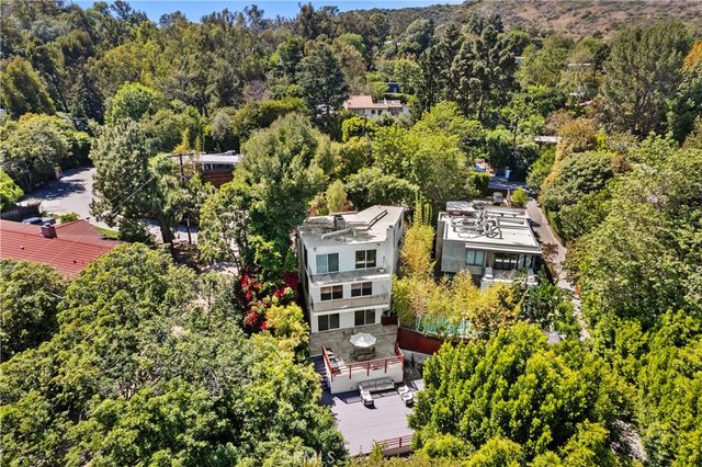 7670 Woodrow Wilson, Los Angeles, CA 90046