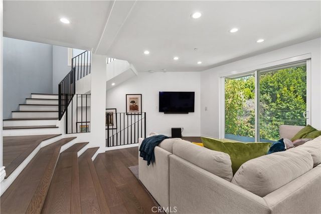 7670 Woodrow Wilson, Los Angeles, CA 90046