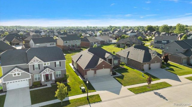 55206 Sarazen Drive, Macomb Township, MI 48042