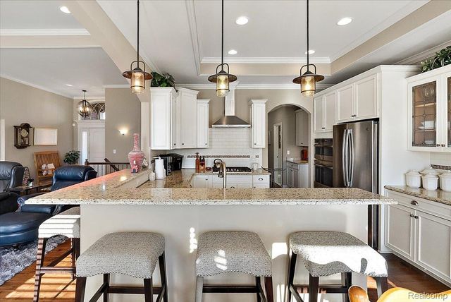 55206 Sarazen Drive, Macomb Township, MI 48042