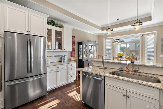 55206 Sarazen Drive, Macomb Township, MI 48042