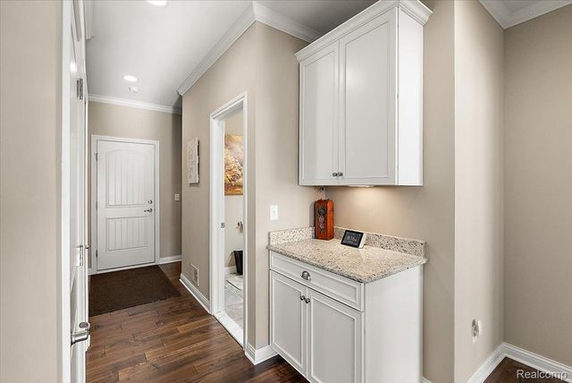 55206 Sarazen Drive, Macomb Township, MI 48042