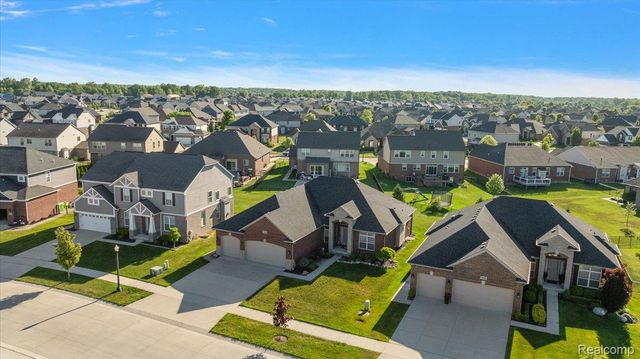 55206 Sarazen Drive, Macomb Township, MI 48042