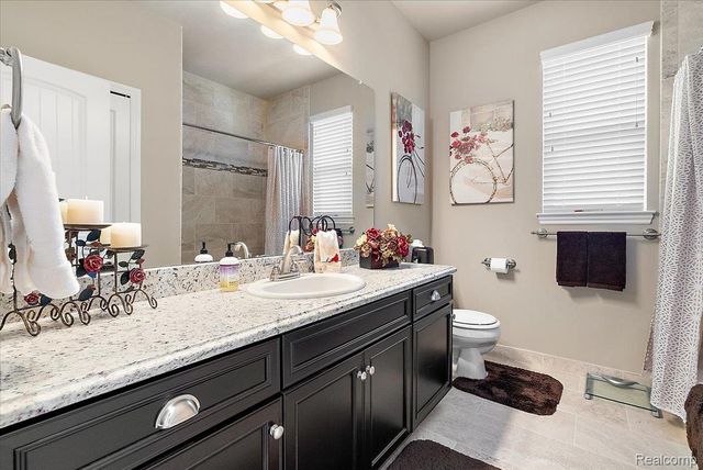55206 Sarazen Drive, Macomb Township, MI 48042