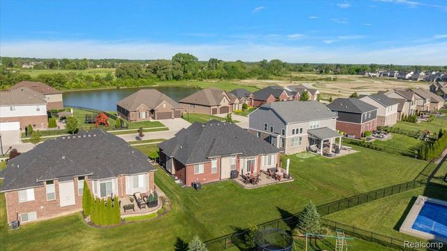 55206 Sarazen Drive, Macomb Township, MI 48042