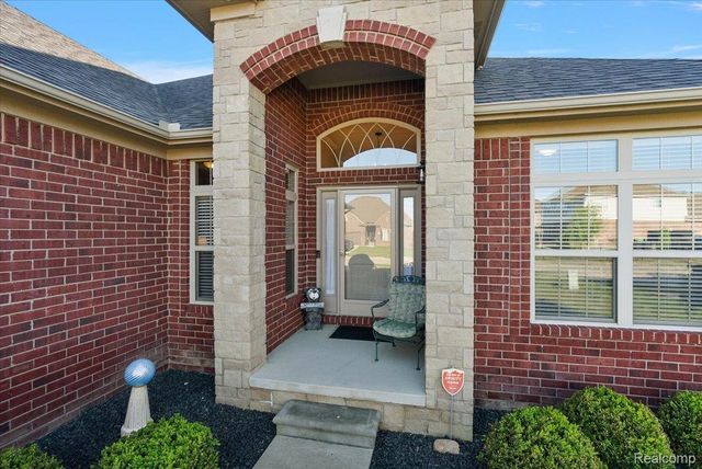 55206 Sarazen Drive, Macomb Township, MI 48042