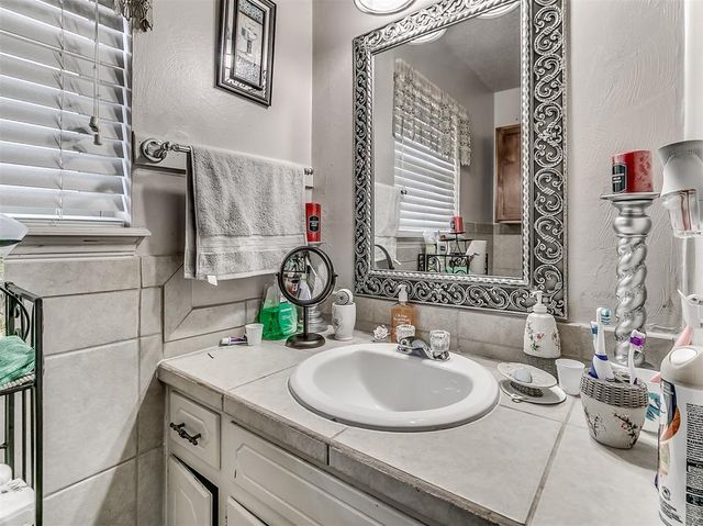 2612 SW 71st Street, Oklahoma City, OK 73159