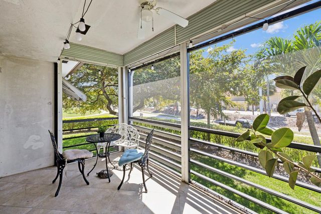 3075 E Gardens East Drive 32, Palm Beach Gardens, FL 33410