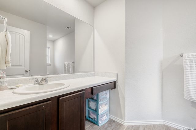 3613 Snowbird, Converse, TX 78109