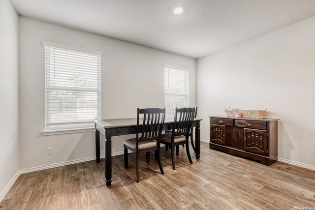 3613 Snowbird, Converse, TX 78109